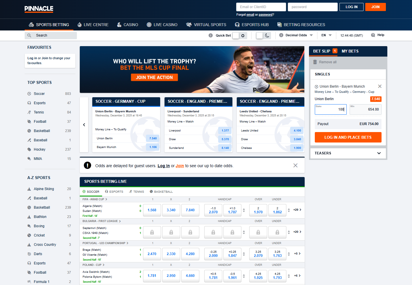 Pinnacle sharp sportsbook interface showing live football betting odds and reduced-juice lines